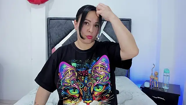 Domina0 live XXX chat