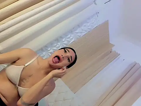 twerkitlike_twinkle webkamerás műsora
