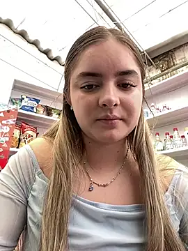 imlindapink Adlı Modelin Canlı XXX Sohbeti