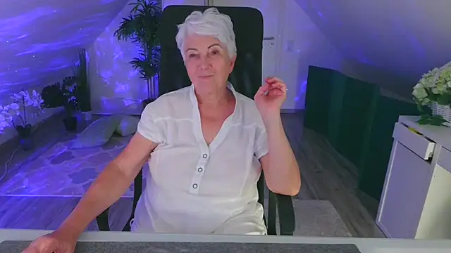 LovelyHelena Live XXX Chat