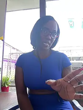 Chat +18 de Bustykeyla ao vivo