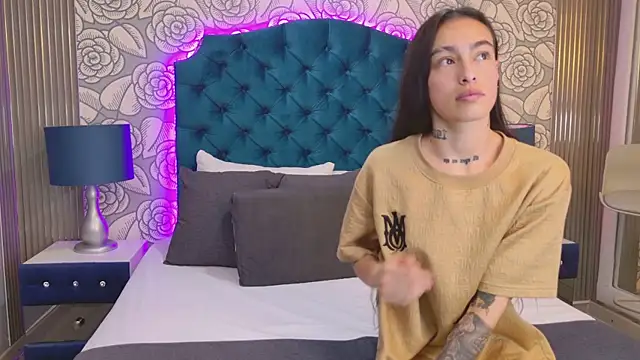 LaurenHazell Adlı Modelin Canlı XXX Sohbeti