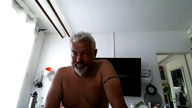 Berg_Boy Live XXX-Chat