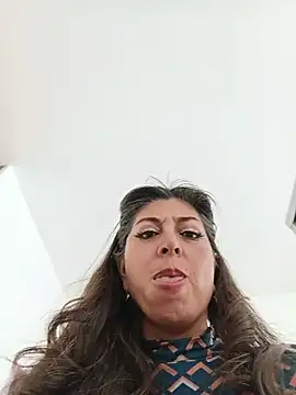 Chat +18 de emma_tour ao vivo