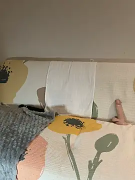 HotLdyllic's Live XXX Chat