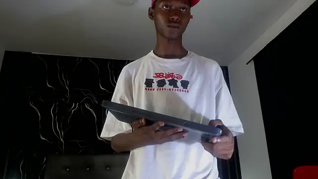 Chat +18 de Joel_Bell ao vivo
