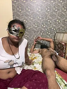 The_HotCouple Show in webcam