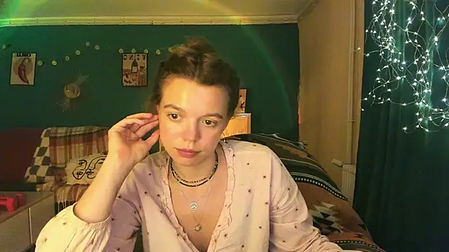 ClancyMorissey live XXX chat