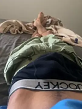 DeepGuy20 Adlı Modelin Canlı XXX Sohbeti