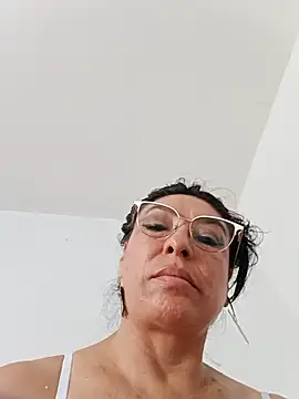 katysquirtdirty live XXX chat