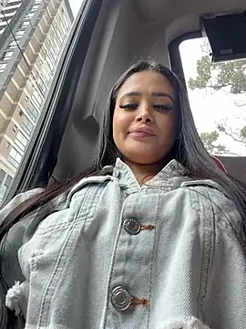 Sara_fun élő XXX-chatje