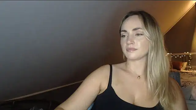 XXX chat uživo modela ScarlettSensitive