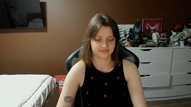 SoniNesti Adlı Modelin Canlı XXX Sohbeti