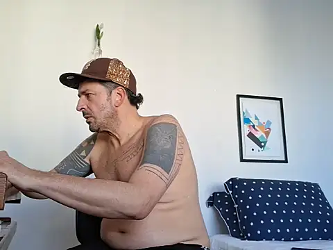 DaddyCloudLatin Live XXX Chat