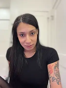 Chatroom XXX en direct de FerrariFrench