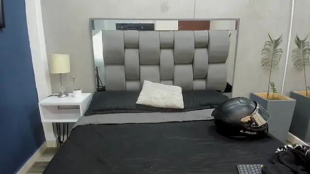 Živý XXX chat Charlie___Musk