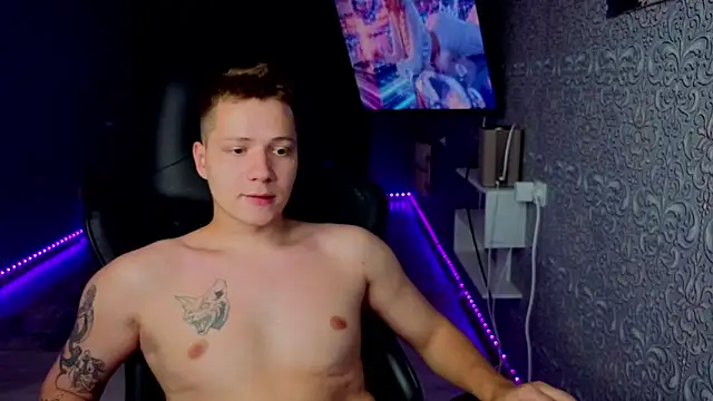 Karl_Night_ webkamerás műsora