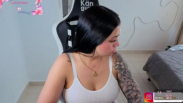 Chat XXX en directo de Victoryyy_
