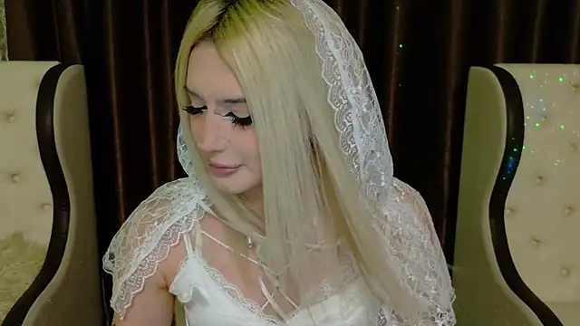 XXX chat uživo modela Zorirah