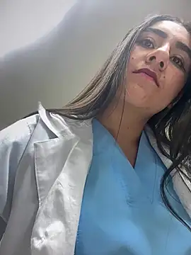 CAROLINE__07 Adlı Modelin Canlı XXX Sohbeti