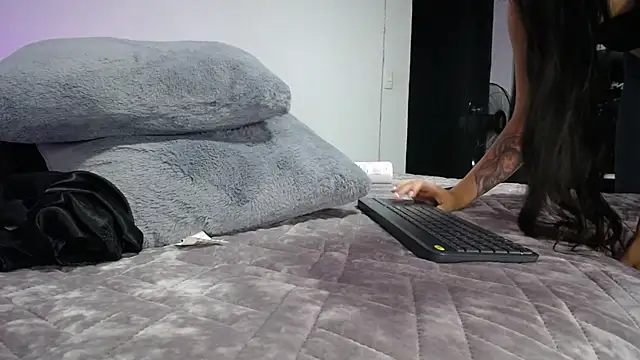 LiLuciana Chat XXX live