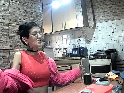 lacoloyelpela25 Adlı Modelin Canlı XXX Sohbeti