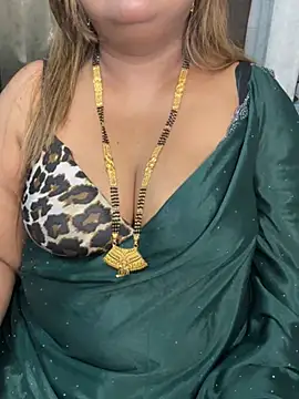 Chatroom XXX en direct de Oh-Monika87