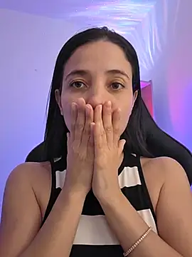 XXX chat uživo modela miaeyex