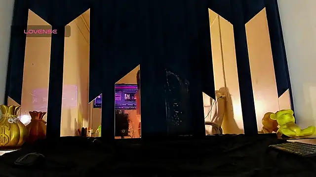 دردشة BustyyJuicy_Rs الجنسية المباشرة