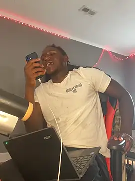 Festivitiesking1 Chat XXX live