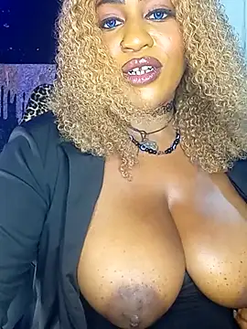 AmazonianMistress' Live XXX Chat