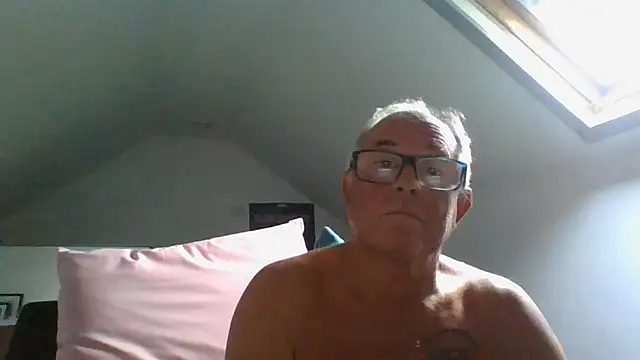 naughtygrandad1 Show Webcam