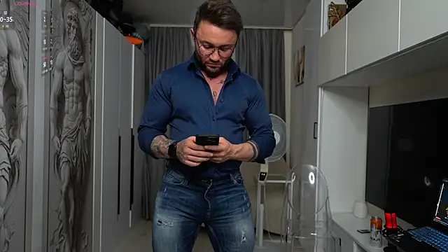 NickHOWLEN: вебкам-шоу