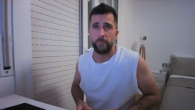alex877x XXX чат на живо