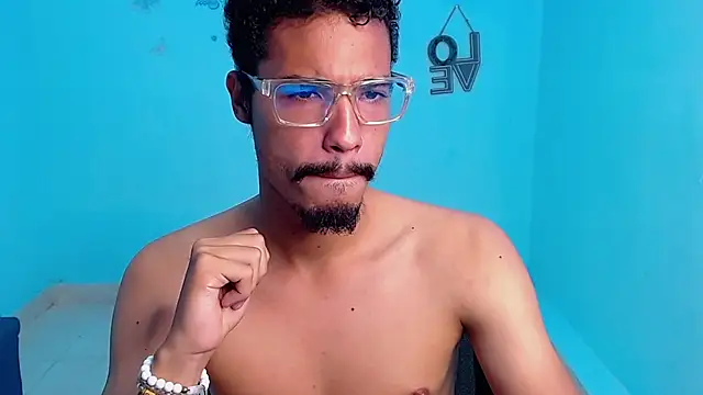 wolf_vip_ Live XXX Chat