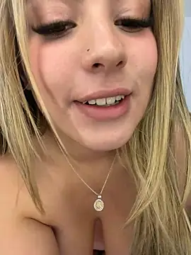 Cloee_Rainbow1 Adlı Modelin Canlı XXX Sohbeti