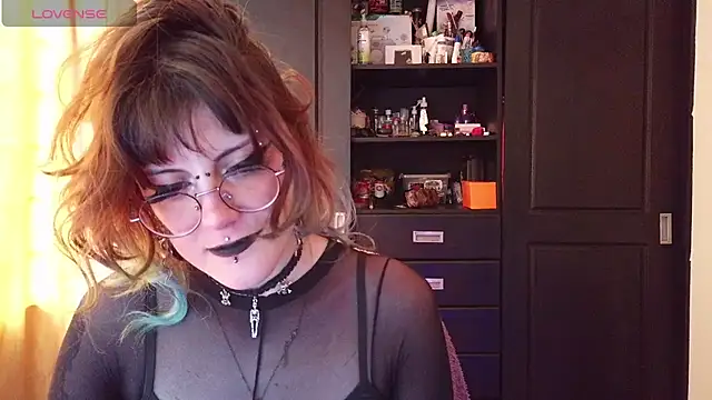 Rossiee_huntt's Webcam Show