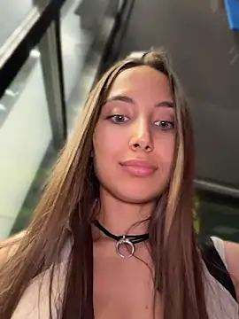 ICrazyOneIRL Chat XXX live