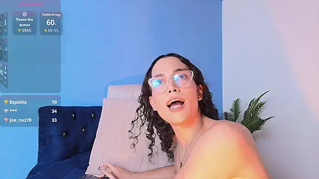 sally_hot18 Show Webcam