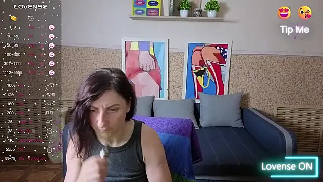 Muse_kitty_jenia élő XXX-chatje