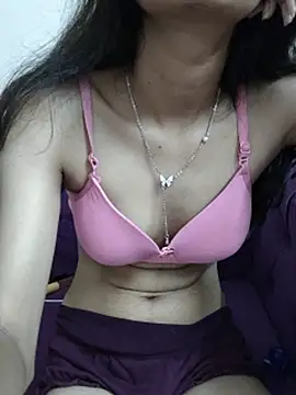 Chat XXX en directo de akrti_rao