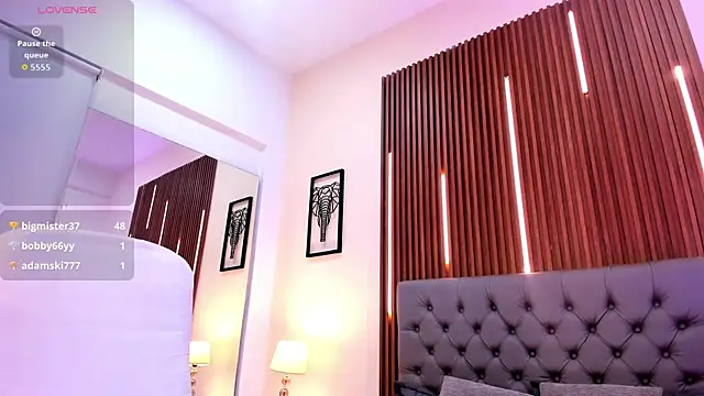 צ'אט XXX בשידור חי של Charlotte_Sky