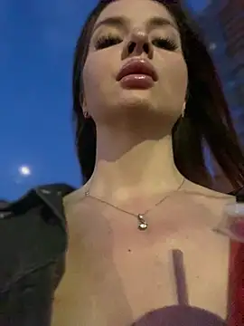 KrisMagnoly Chat XXX in diretta