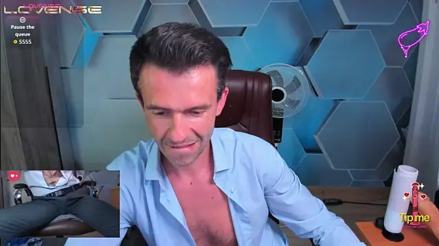 XXX chat uživo modela SteveTiger