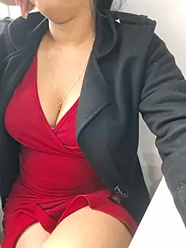 Luianna 现场XXX聊天