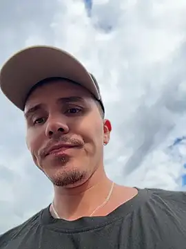Pertunjukan Kamera Web adam-rivera