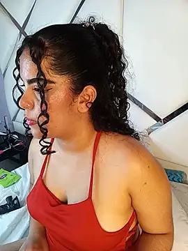 NicolleOverton – Naživo XXX chat