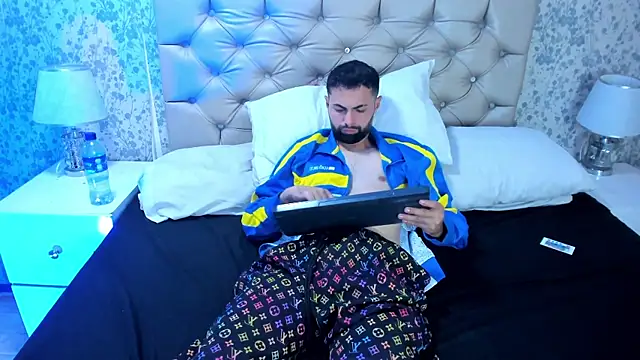 Chat +18 de AndrewCrooss ao vivo