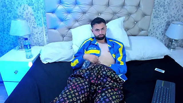 AndrewCrooss লাইভ XXX চ্যাট