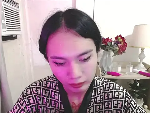 devine_goddessのライブXXXチャット